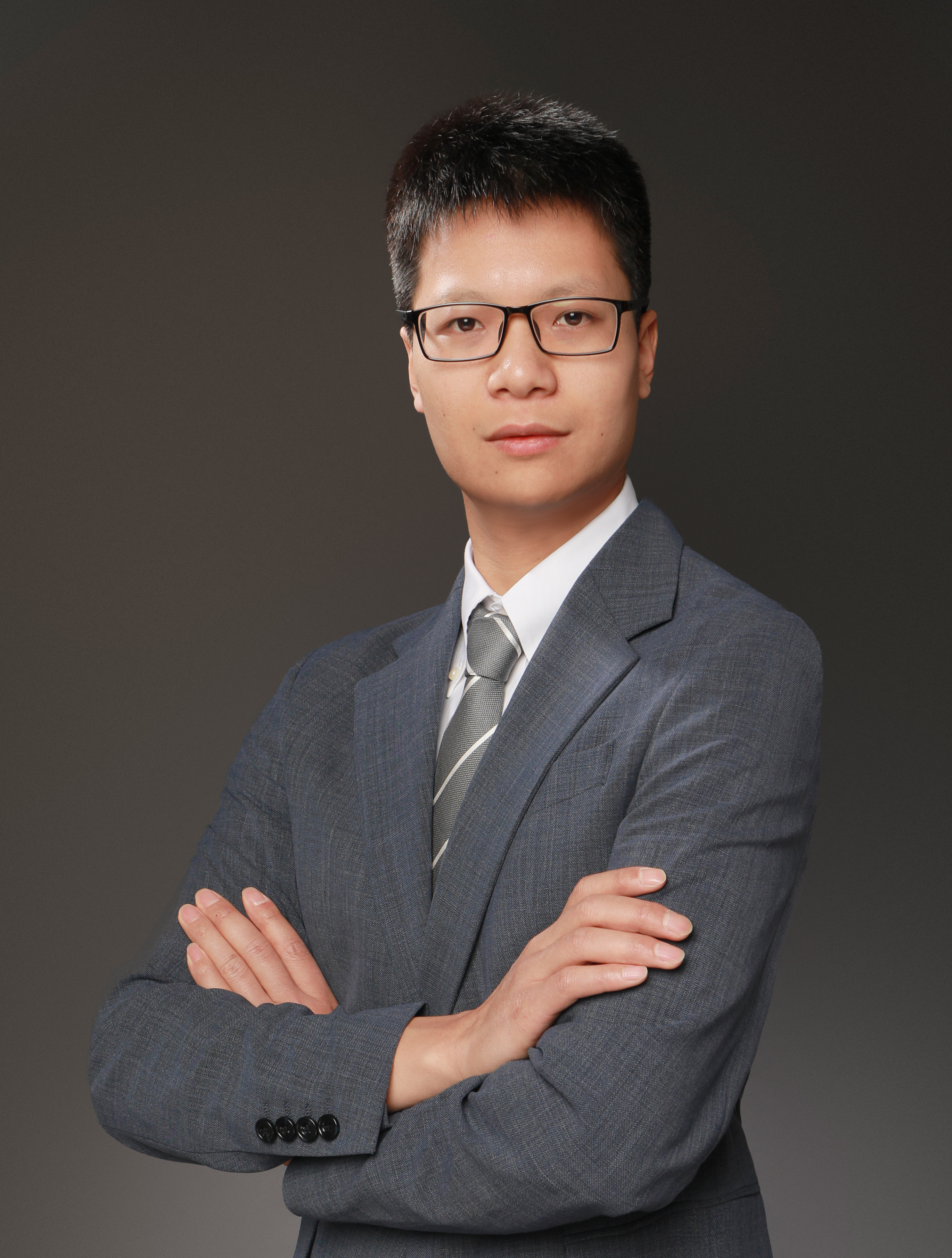 图2  导师闵雄阔.jpg